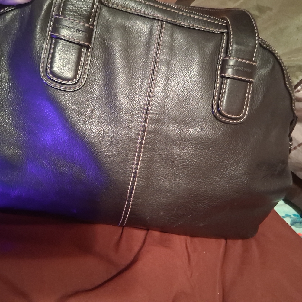Elegant Black Leather Handbag Michael Kors